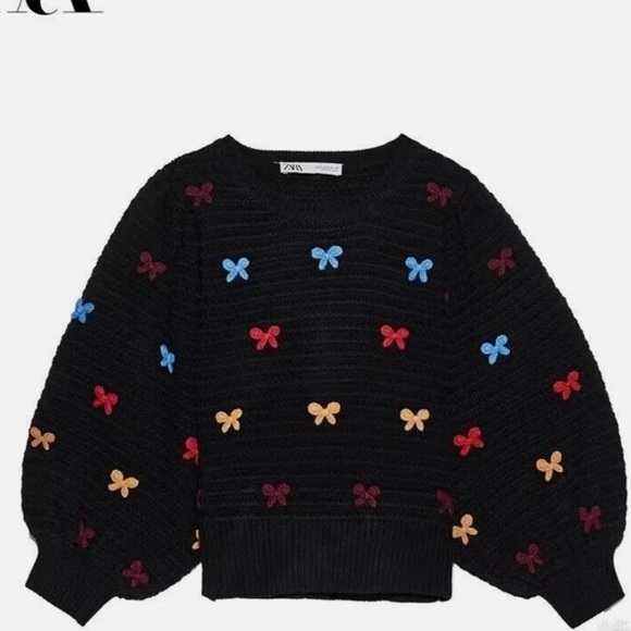 Zara Limited Edition
Beautiful Black Sweater With Embroidered Multi Color
Bows - Picture 6 of 16